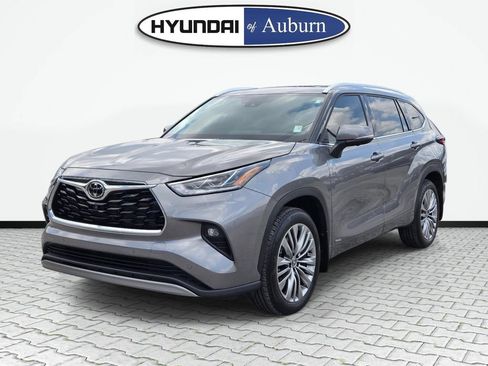 Used 2026 Toyota Highlander Platinum AWD/4WD image 11