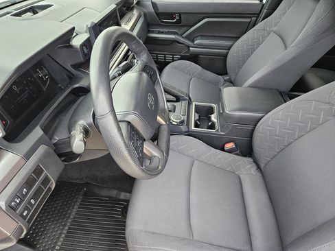 Used 2024 Toyota Tacoma SR5 AWD/4WD image 13
