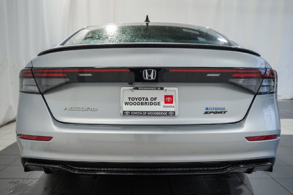 Used 2025 Honda Accord Sport image 5