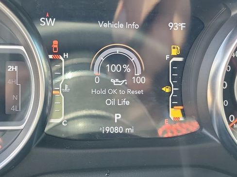 Used 2023 Jeep Gladiator Rubicon w/ LED Lighting Group AWD/4WD image 25