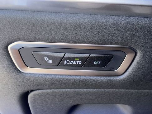 Used 2024 BMW X7 xDrive40i w/ Premium Package image 15