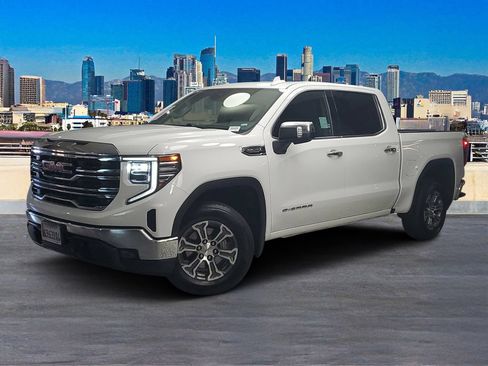 Used 2025 GMC Sierra 1500 SLT RWD image 2