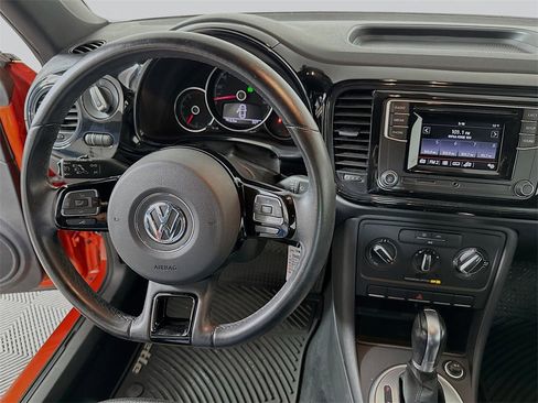Certified 2019 Volkswagen Beetle 2.0T S image 19