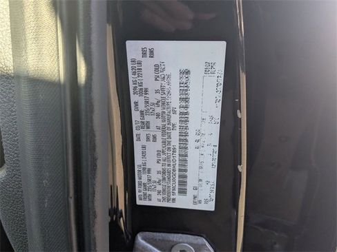 Used 2017 Ford Escape SE w/ Equipment Group 201A image 28