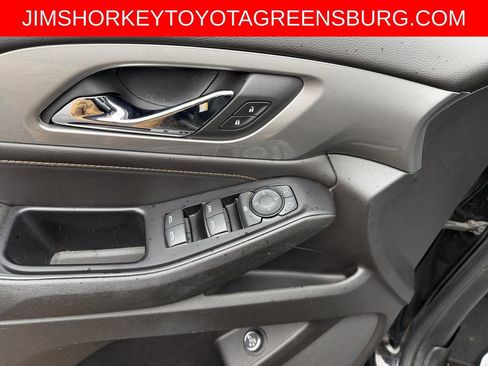 Used 2019 Chevrolet Traverse LT image 13