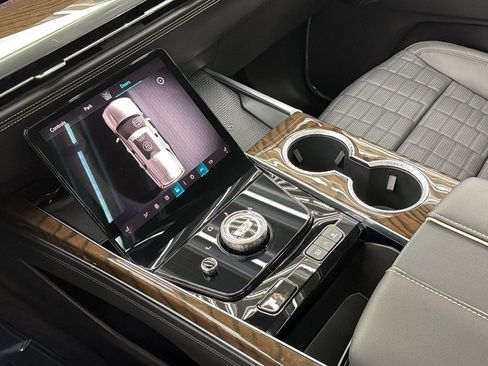 Used 2026 Cadillac Escalade Platinum Sport w/ LPO, ONYX Package image 21