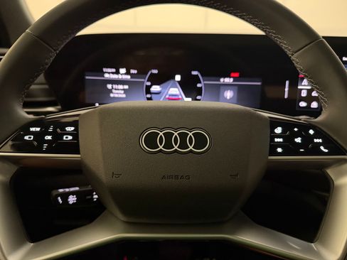 Used 2025 Audi Q5 Premium Plus w/ Premium Plus AWD/4WD image 11
