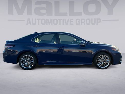 Used 2024 Toyota Camry SE image 6