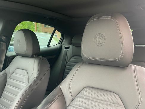 Used 2024 Alfa Romeo Stelvio Veloce AWD/4WD image 12