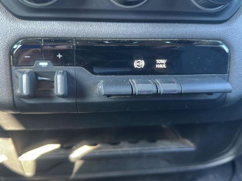 Used 2020 RAM 3500 Tradesman image 12