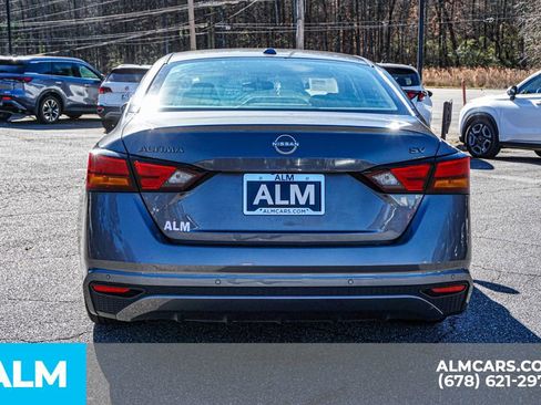 Used 2024 Nissan Altima 2.5 SV image 11