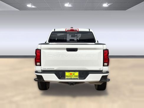 Used 2024 Chevrolet Colorado LT w/ LT Convenience Package II AWD/4WD image 10