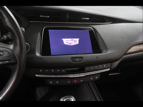 Used 2019 Cadillac XT4 Premium Luxury AWD/4WD image 9