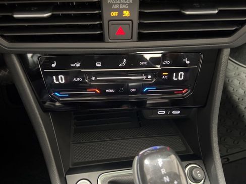 New 2025 Volkswagen Jetta SE image 34