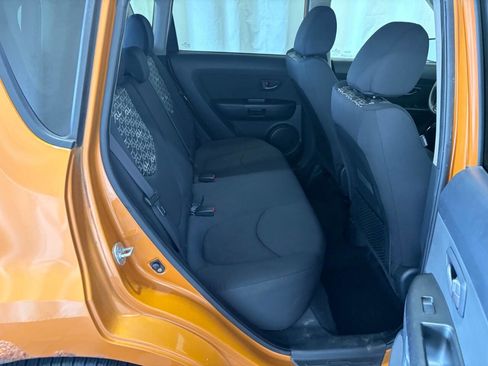 Used 2011 Kia Soul + FWD image 34