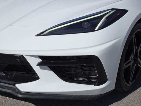 Used 2022 Chevrolet Corvette Stingray Preferred Cpe w/ Chrome Exterior Badge Package image 11