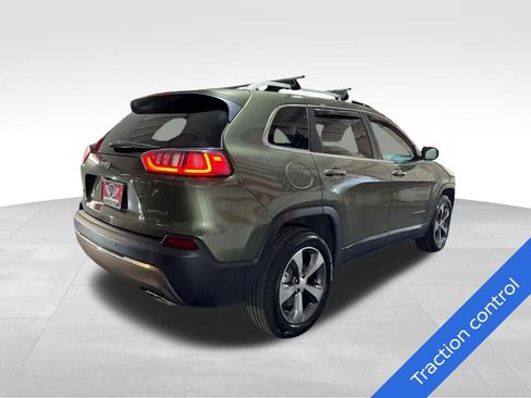 Used 2019 Jeep Cherokee Limited AWD/4WD image 5