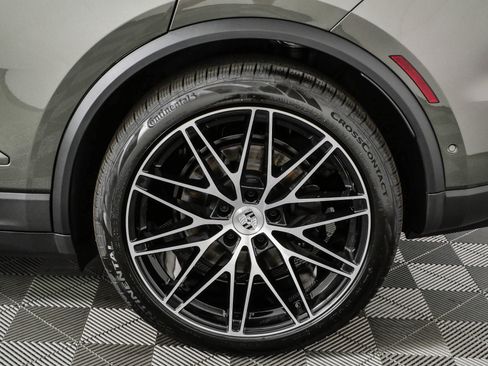 New 2026 Porsche Macan 4 Electric AWD/4WD image 40