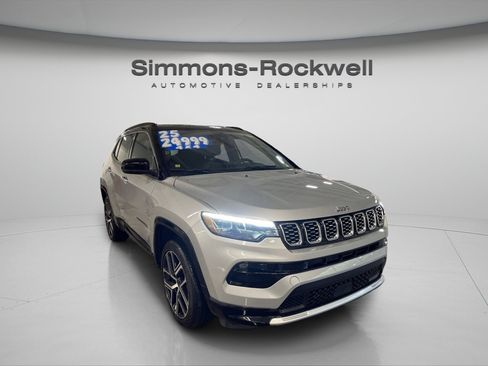 Used 2025 Jeep Compass Limited w/ Elite Group AWD/4WD image 6