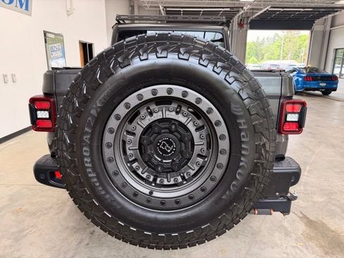 Used 2021 Jeep Gladiator Rubicon AWD/4WD image 7