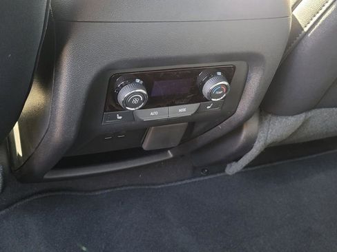 New 2026 Chevrolet Traverse High Country image 14