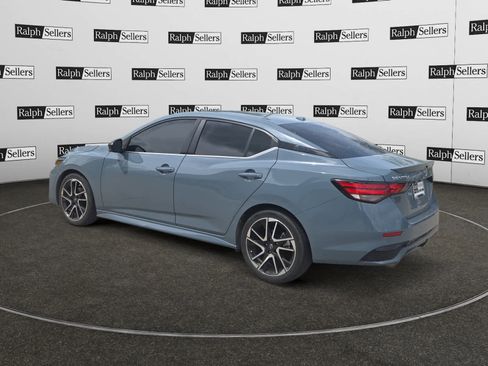 Used 2024 Nissan Sentra SR FWD image 4