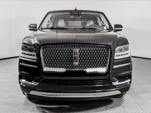 Used 2018 Lincoln Navigator Reserve w/ Technology Package AWD/4WD image 12