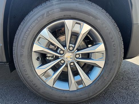New 2026 Chevrolet Equinox LT w/ Convenience Package II FWD image 9