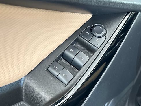 Used 2025 Chevrolet Equinox ACTIV AWD/4WD image 15