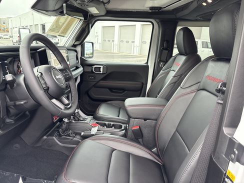 Used 2026 Jeep Wrangler Rubicon w/ Safety Group AWD/4WD image 18