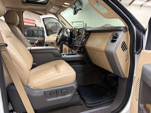 Used 2016 Ford F250 Lariat w/ Lariat Ultimate Package AWD/4WD image 37