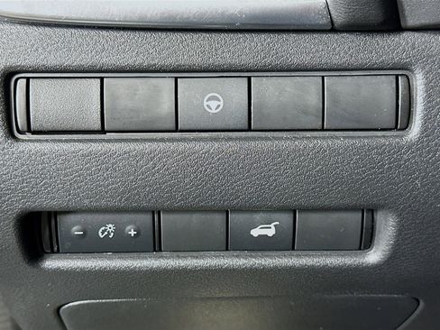 Used 2021 Nissan Rogue SV w/ Premium Package AWD/4WD image 17