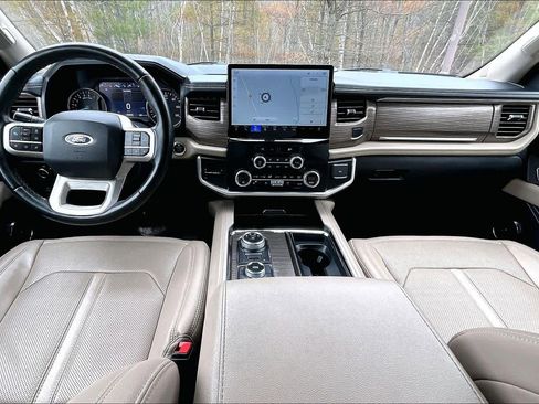 Used 2023 Ford Expedition Max Limited image 16