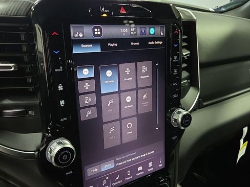 New 2026 RAM 1500 4x4 Crew Cab image 18