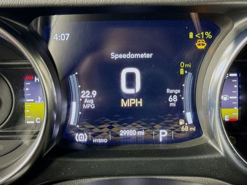 Used 2023 Jeep Wrangler Unlimited Sahara w/ Cold Weather Group AWD/4WD image 32