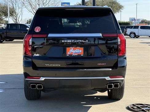 Certified 2025 GMC Yukon Denali image 5
