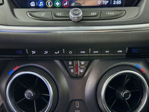 Used 2021 Chevrolet Blazer LT AWD/4WD image 15