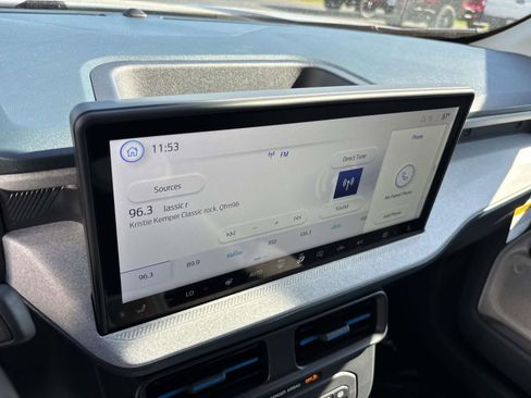 New 2025 Ford Maverick XLT w/ Equipment Group 301A image 19