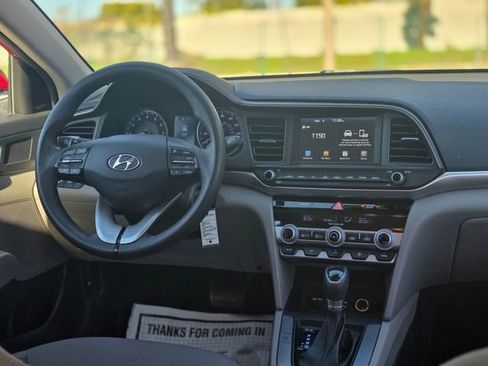 Used 2020 Hyundai Elantra SEL image 27
