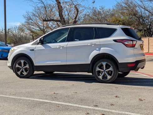 Used 2017 Ford Escape SE w/ SE Leather Comfort Package image 6