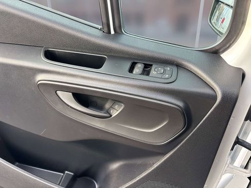 Used 2022 Mercedes-Benz Sprinter 4500 image 21