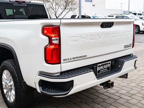 Used 2022 Chevrolet Silverado 3500 High Country w/ Z71 Off-Road Package AWD/4WD image 17