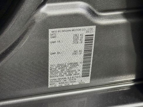 Used 2024 Nissan Altima 2.5 S FWD image 12