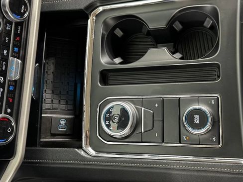 Used 2024 Ford Expedition Max XLT AWD/4WD image 32