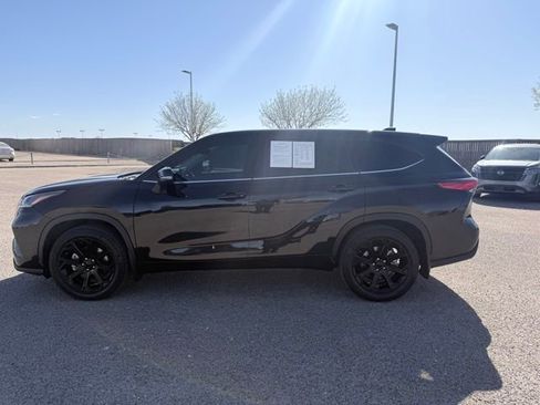 Used 2023 Toyota Highlander LE image 9