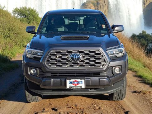 Used 2023 Toyota Tacoma TRD Sport image 9