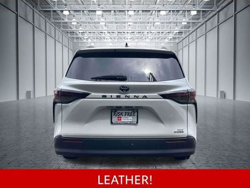 Certified 2024 Toyota Sienna XLE FWD image 9