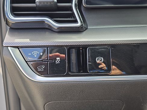 Certified 2023 Kia Sportage SX image 31