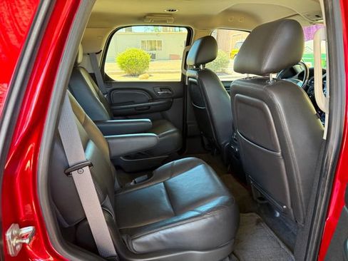 Used 2013 Cadillac Escalade AWD image 33
