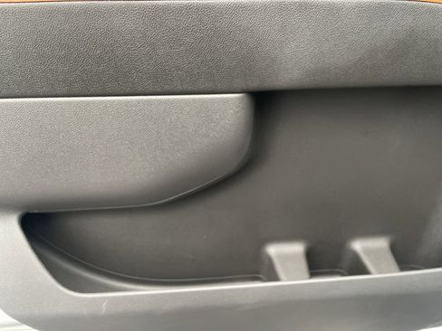 Used 2023 GMC Sierra 1500 AT4 w/ Technology Package image 17